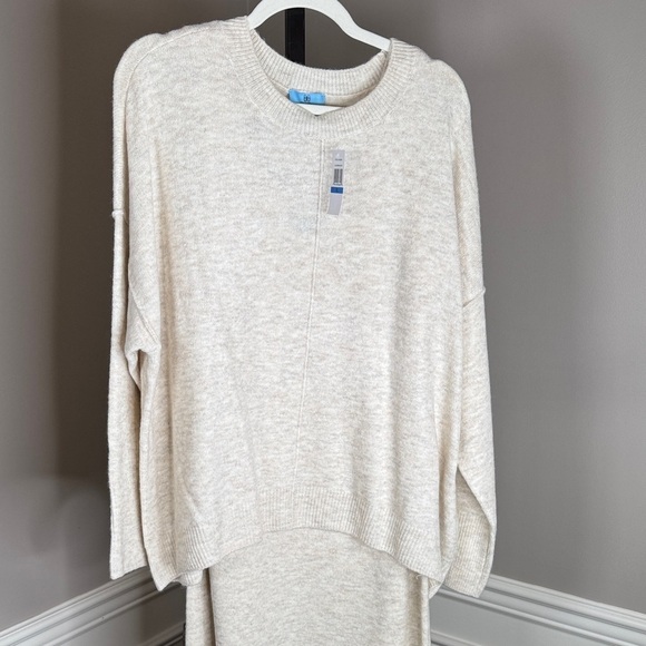 CeCe Dresses & Skirts - CeCe Soft Beige Sweater and Sweater Dress Set Size XL